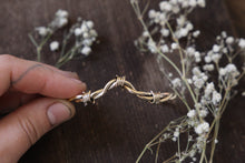 Load image into Gallery viewer, Brass barbed wire cuff