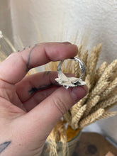 Load image into Gallery viewer, Ornamental ring size 9.75