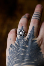 Load image into Gallery viewer, North Star Quilt Ring