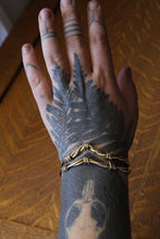 Load image into Gallery viewer, Brass barbed wire cuff