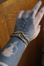 Load image into Gallery viewer, Brass barbed wire cuff