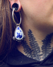 Load image into Gallery viewer, Blue & White ear weights