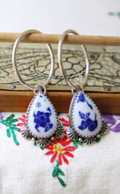 Load image into Gallery viewer, Blue & White ear weights