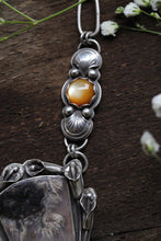 Load image into Gallery viewer, Spring Lilies Necklace