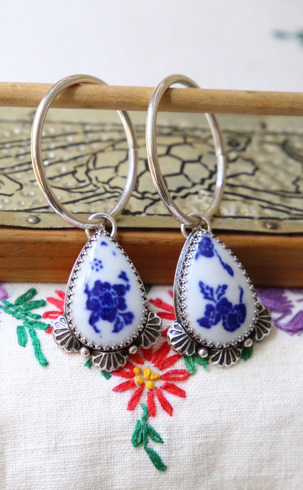 Blue & White ear weights