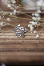 Load image into Gallery viewer, Garden Snake ring 8.75