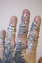 Load image into Gallery viewer, Garden Snake ring 6