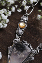 Load image into Gallery viewer, Spring Lilies Necklace